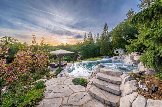 14838 Christophers Place, Grass Valley, CA 95945