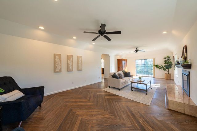 14838 Christophers Place, Grass Valley, CA 95945