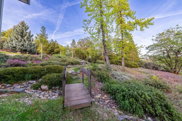 14838 Christophers Place, Grass Valley, CA 95945