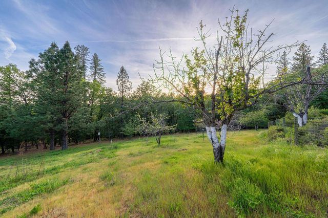 14838 Christophers Place, Grass Valley, CA 95945