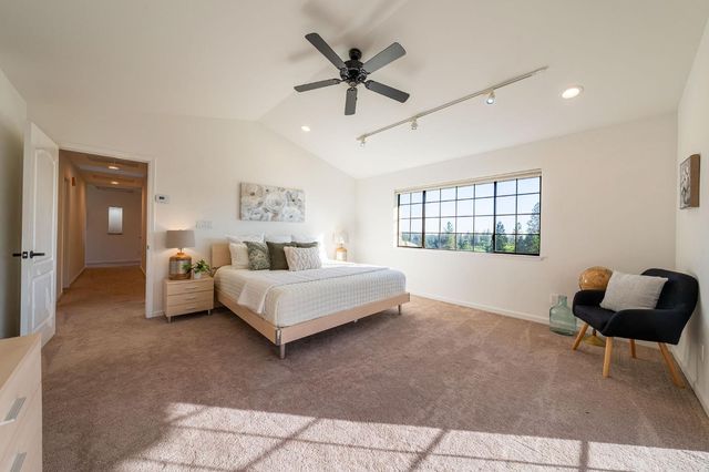 14838 Christophers Place, Grass Valley, CA 95945