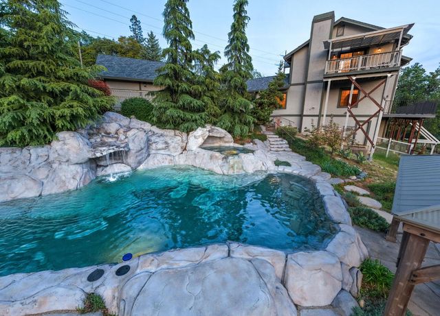 14838 Christophers Place, Grass Valley, CA 95945