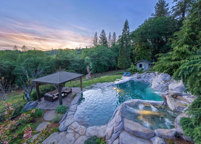 14838 Christophers Place, Grass Valley, CA 95945