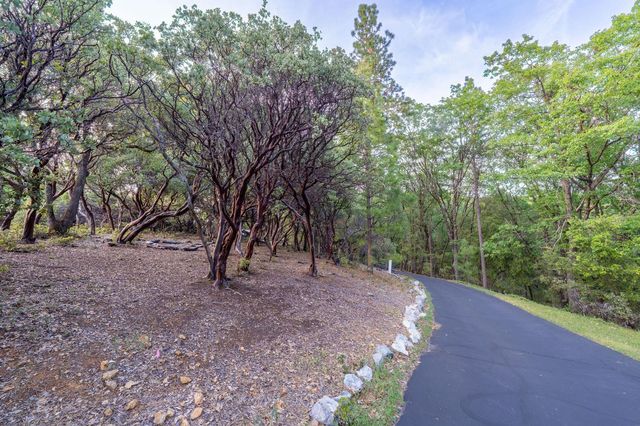 14838 Christophers Place, Grass Valley, CA 95945
