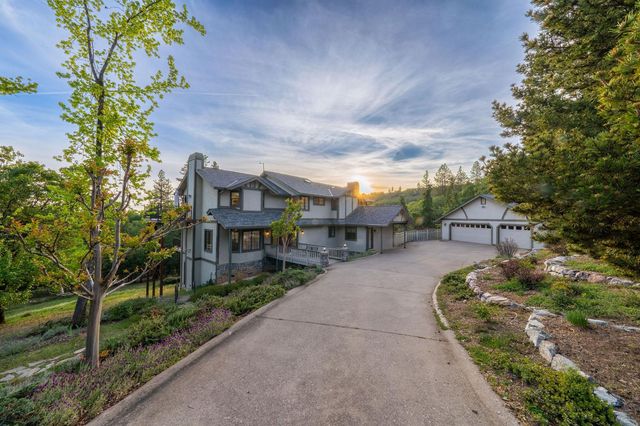 14838 Christophers Place, Grass Valley, CA 95945
