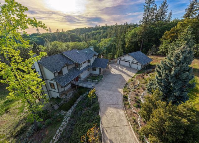 14838 Christophers Place, Grass Valley, CA 95945