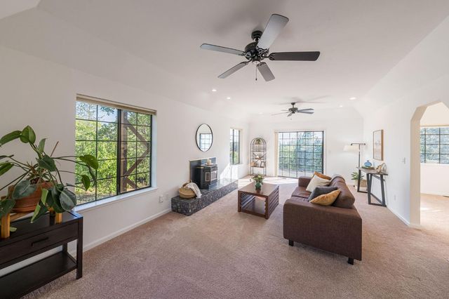 14838 Christophers Place, Grass Valley, CA 95945