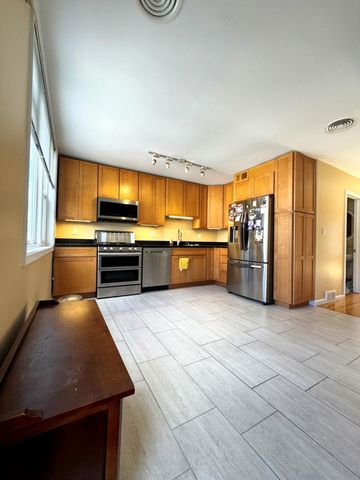 4035 N Keystone Avenue G, Chicago, IL 60641