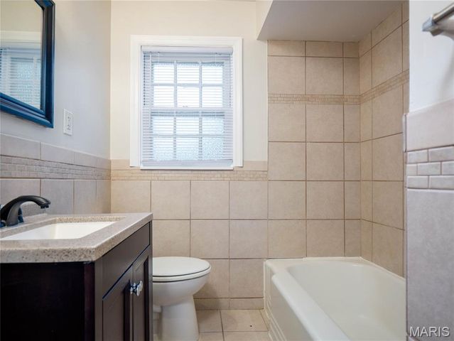 377 N Schlueter Avenue, St Louis, MO 63135