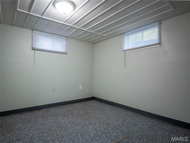 377 N Schlueter Avenue, St Louis, MO 63135