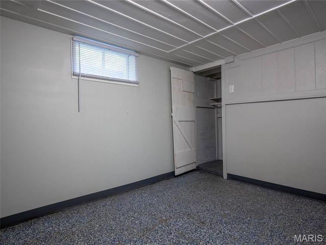 377 N Schlueter Avenue, St Louis, MO 63135