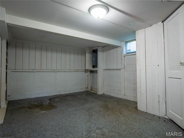 377 N Schlueter Avenue, St Louis, MO 63135