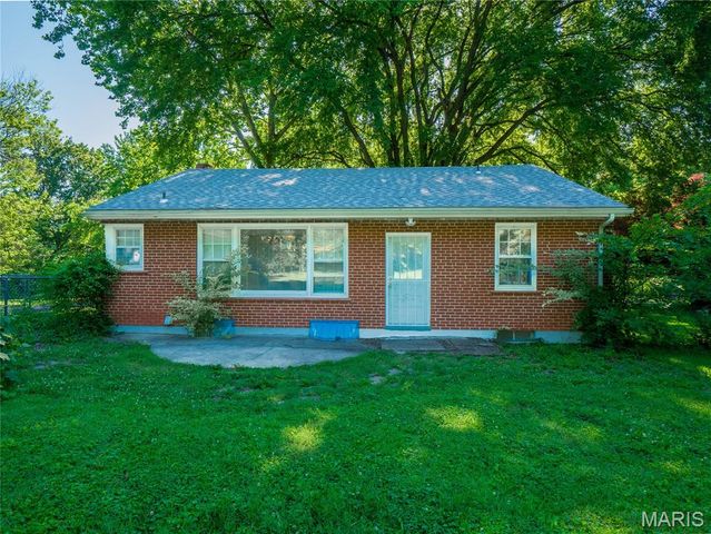 377 N Schlueter Avenue, St Louis, MO 63135