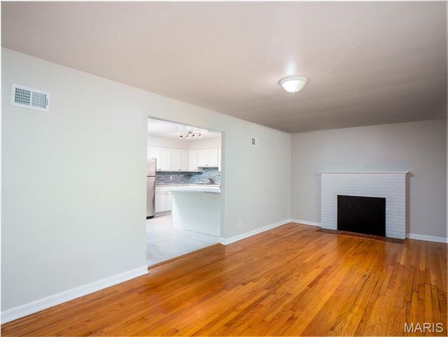377 N Schlueter Avenue, St Louis, MO 63135