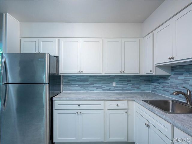 377 N Schlueter Avenue, St Louis, MO 63135