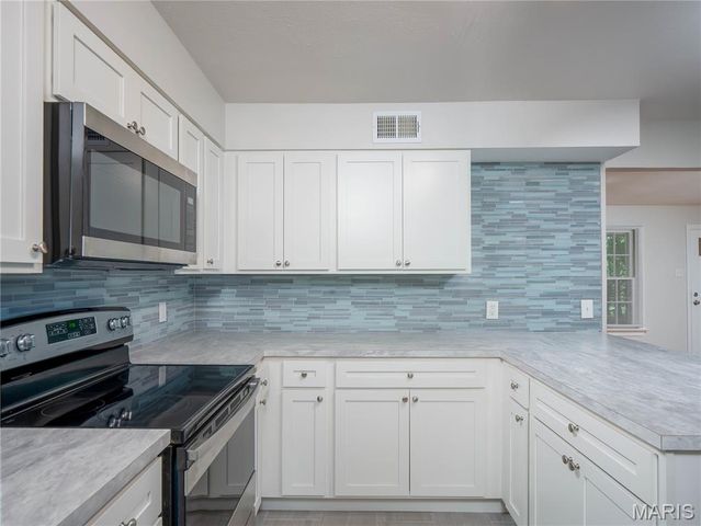 377 N Schlueter Avenue, St Louis, MO 63135