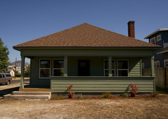 60 N Peach Street, Medford, OR 97501