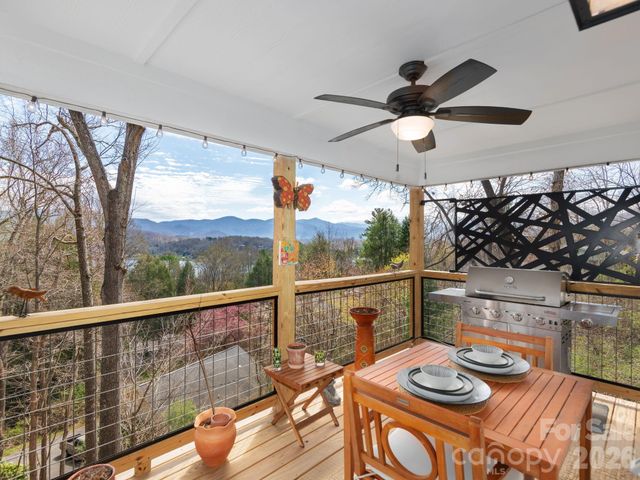 56 Kammerer Drive, Waynesville, NC 28785