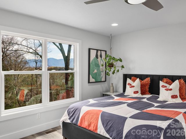56 Kammerer Drive, Waynesville, NC 28785