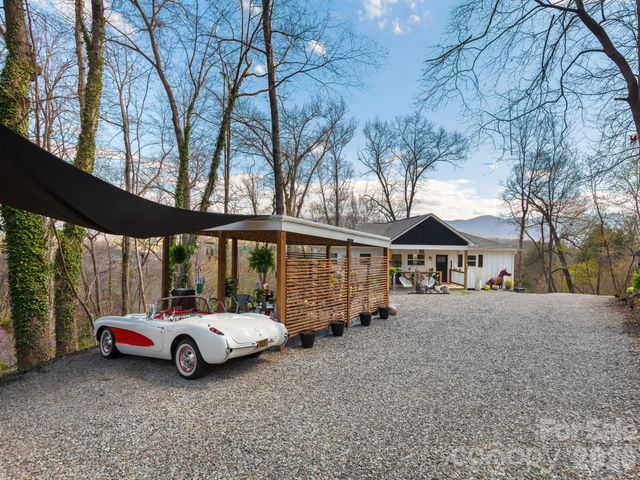 56 Kammerer Drive, Waynesville, NC 28785