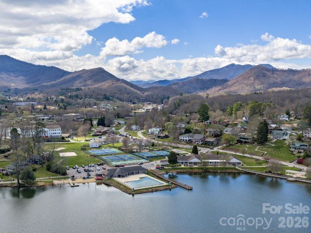 56 Kammerer Drive, Waynesville, NC 28785
