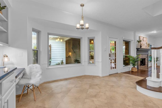 118 Quiet Oak Circle, The Woodlands, TX 77381