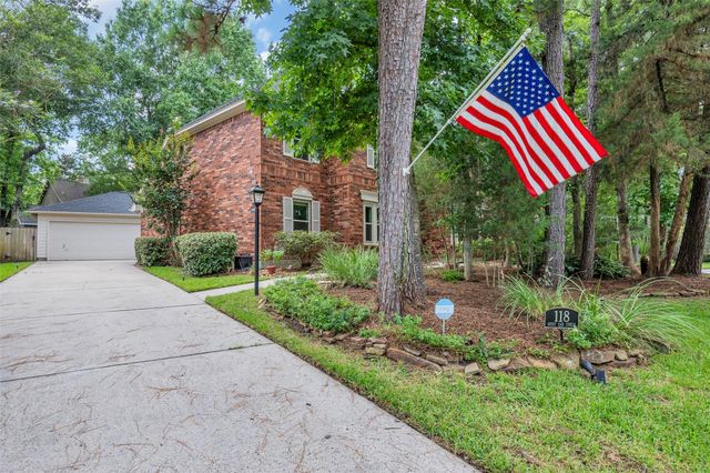 118 Quiet Oak Circle, The Woodlands, TX 77381