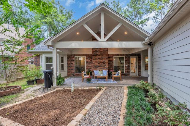 118 Quiet Oak Circle, The Woodlands, TX 77381