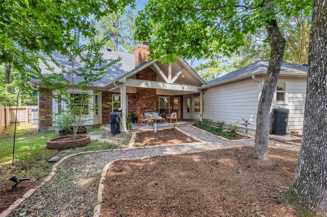 118 Quiet Oak Circle, The Woodlands, TX 77381