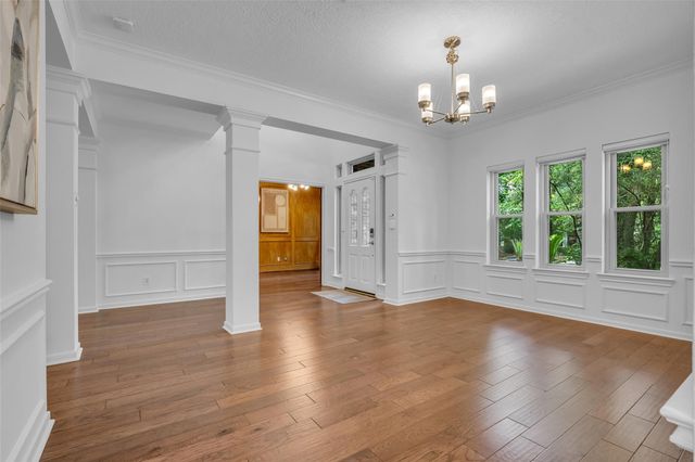 118 Quiet Oak Circle, The Woodlands, TX 77381