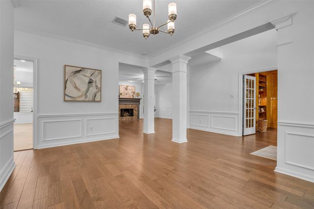 118 Quiet Oak Circle, The Woodlands, TX 77381