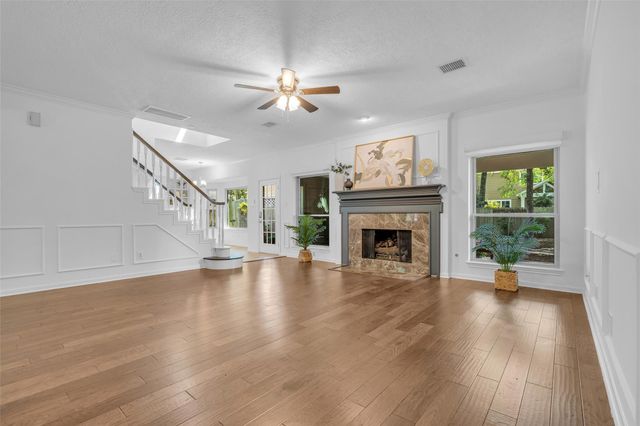 118 Quiet Oak Circle, The Woodlands, TX 77381