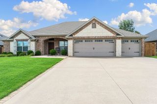 1231 Chattie Drive, Centerton, AR 72719