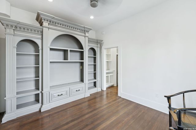 321 E DEWEY PL, San Antonio, TX 78212