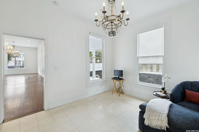 321 E DEWEY PL, San Antonio, TX 78212