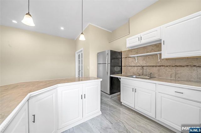 240 Clendenny Avenue 5A, Jersey City, NJ 07304