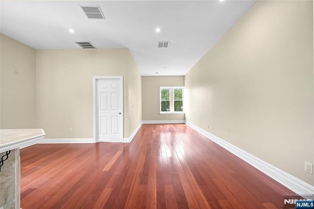 240 Clendenny Avenue 5A, Jersey City, NJ 07304