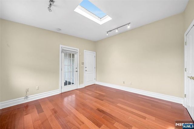 240 Clendenny Avenue 5A, Jersey City, NJ 07304