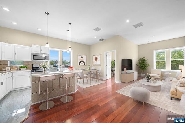 240 Clendenny Avenue 5A, Jersey City, NJ 07304