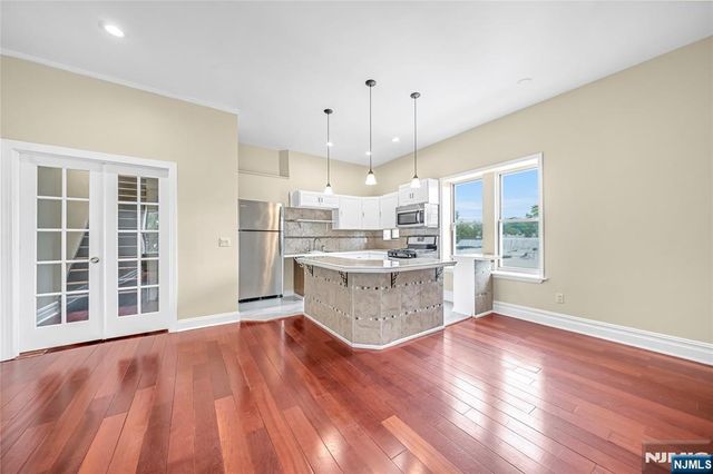 240 Clendenny Avenue 5A, Jersey City, NJ 07304