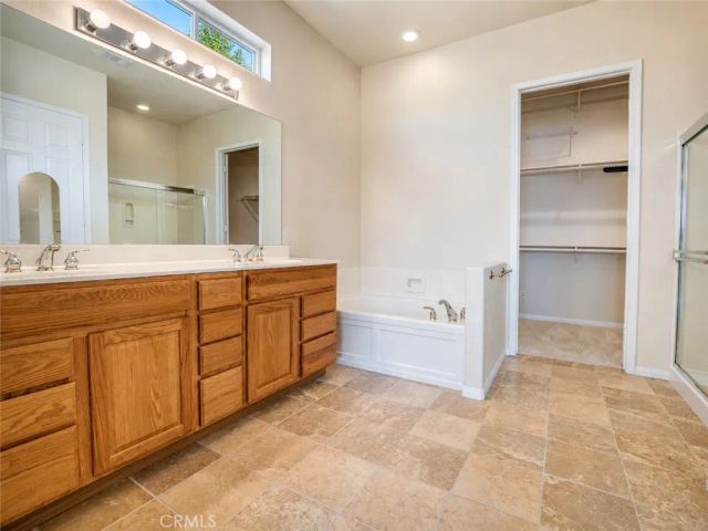 987 Avenal, Beaumont, CA 92223