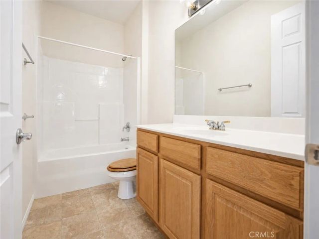 987 Avenal, Beaumont, CA 92223