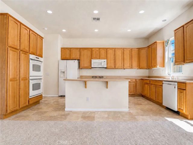 987 Avenal, Beaumont, CA 92223
