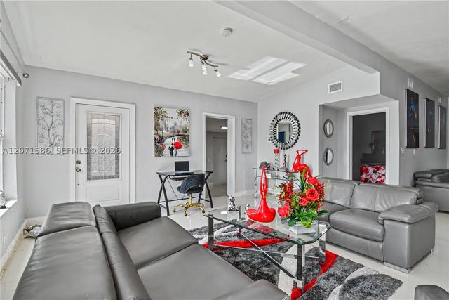 3538 SW 87th Ct, Miami, FL 33165