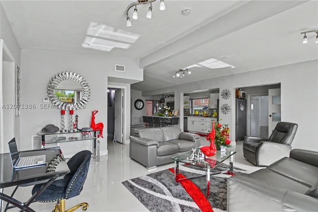 3538 SW 87th Ct, Miami, FL 33165