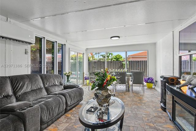 3538 SW 87th Ct, Miami, FL 33165