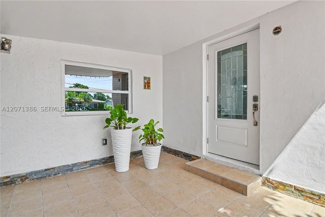 3538 SW 87th Ct, Miami, FL 33165