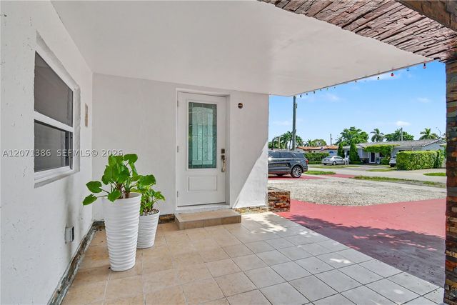 3538 SW 87th Ct, Miami, FL 33165