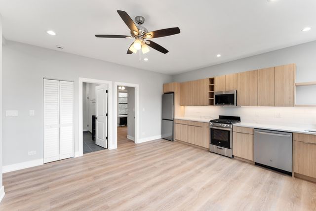 1546 W JONQUIL Terrace 305, Chicago, IL 60626