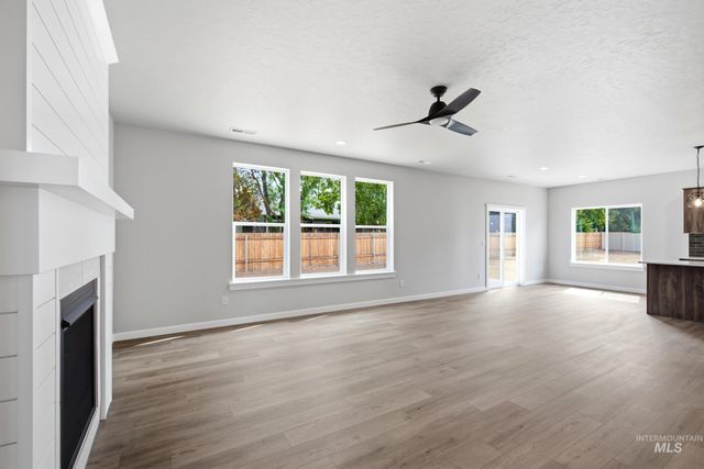5032 S Bleachfield Ave, Meridian, ID 83642
